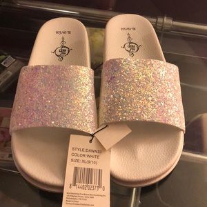 White glitter slides